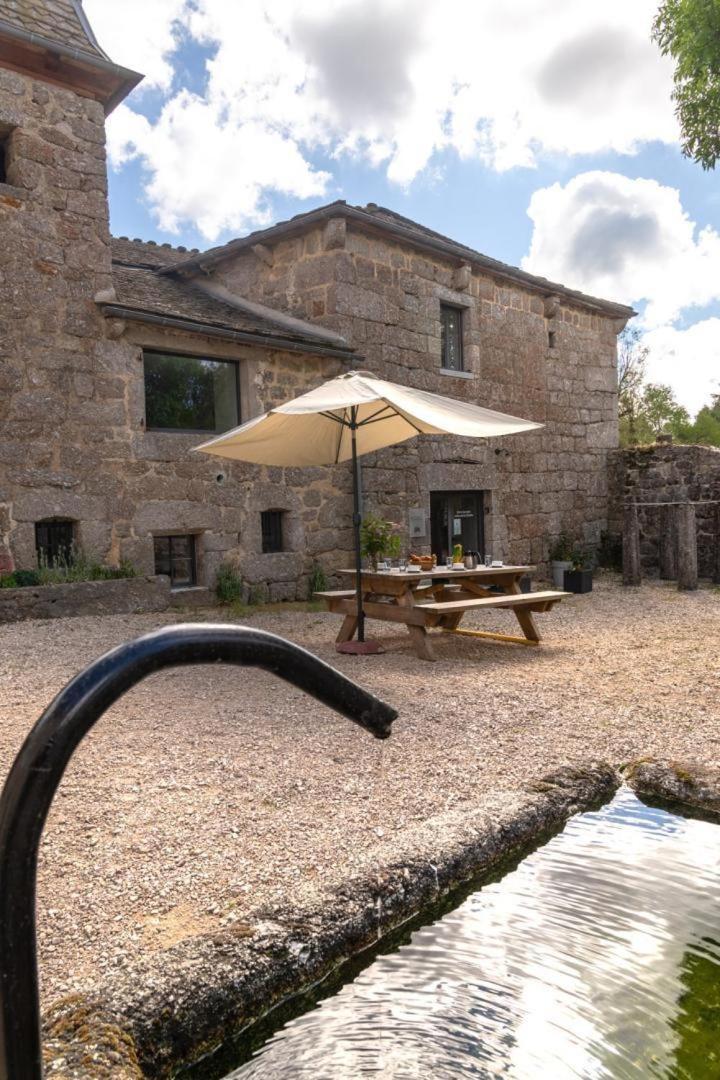 Gite De La Grange - Domaine De Coulagnettes Serverette Exterior foto